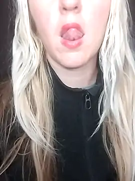 Snapshot of Mllesha74000 chatting on December 2025 03:14:02 PM Mllesha74000 online show from December 2025 03:14:02 PM