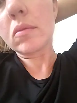 Mllesha74000 online show from April 2026 08:59:02 AM