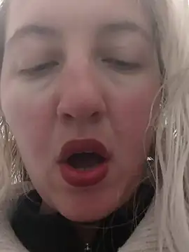 Snapshot of Mllesha74000 chatting on February 2025 03:47:01 PM Mllesha74000 online show from February 2025 03:47:01 PM