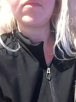 Mllesha74000 online show from January 2026 07:28:02 PM