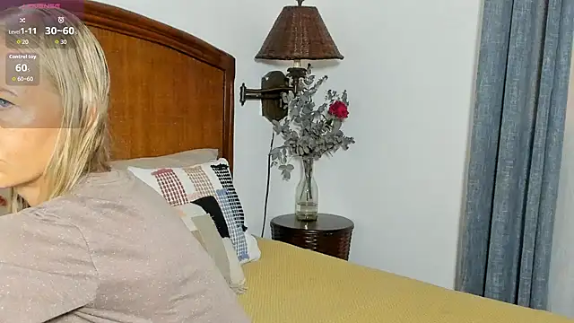 Christine 35 online show from March 2026 12:39:01 PM