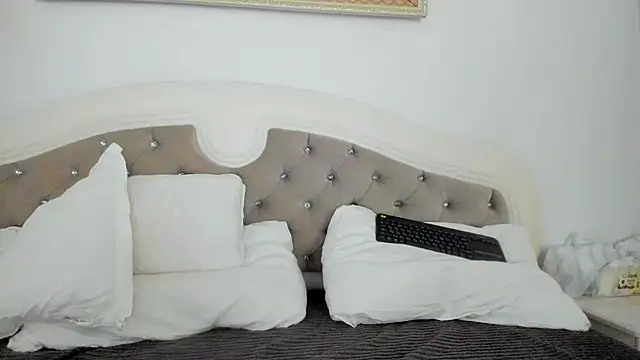 Snapshot of meryamvip chatting on November 2025 09:48:02 PM meryamvip online show from November 2025 09:48:02 PM