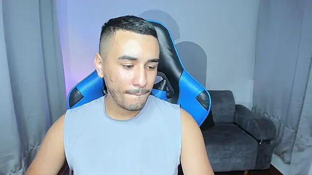 Snapshot of Nick_Moca chatting on January 2025 10:58:02 PM Nick Moca online show from January 2025 10:58:02 PM