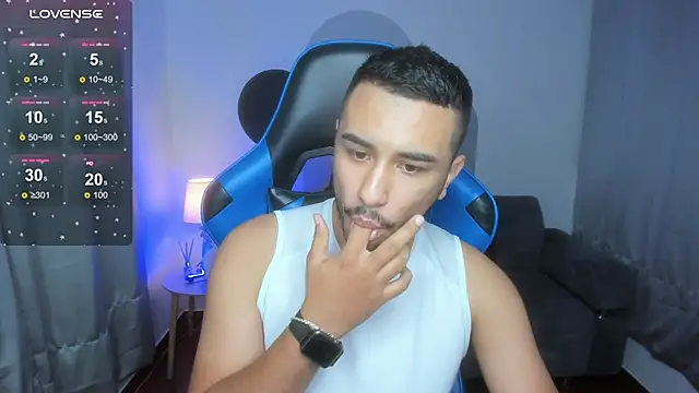 Snapshot of Nick_Moca chatting on December 2024 08:04:02 PM Nick Moca online show from December 2024 08:04:02 PM