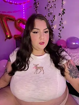 Snapshot of honeyviolet chatting on September 2025 05:47:01 AM honeyviolet online show from September 2025 05:47:01 AM