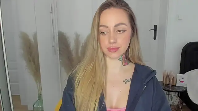 sexyCoralie online show from February 2025 02:55:02 PM