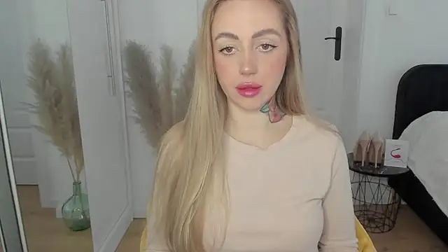 sexyCoralie online show from February 2025 07:56:01 AM