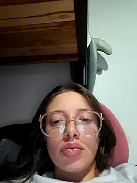 Snapshot of linda-schmidt chatting on June 2026 03:36:02 AM linda-schmidt online show from June 2026 03:36:02 AM