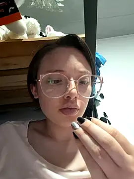Snapshot of linda-schmidt chatting on March 2025 12:08:01 AM linda-schmidt online show from March 2025 12:08:01 AM