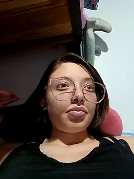 Snapshot of linda-schmidt chatting on June 2026 01:32:01 AM linda-schmidt online show from June 2026 01:32:01 AM