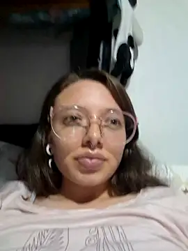 Snapshot of linda-schmidt chatting on March 2025 02:25:02 AM linda-schmidt online show from March 2025 02:25:02 AM