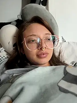 Snapshot of linda-schmidt chatting on February 2025 02:12:02 AM linda-schmidt online show from February 2025 02:12:02 AM
