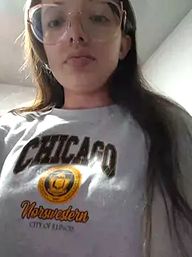 Snapshot of linda-schmidt chatting on March 2025 01:39:01 AM linda-schmidt online show from March 2025 01:39:01 AM
