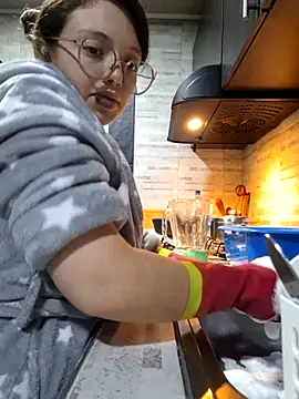 linda-schmidt online show from December 2025 12:49:02 AM