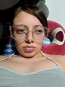 Snapshot of linda-schmidt chatting on July 2026 04:19:01 AM linda-schmidt online show from July 2026 04:19:01 AM