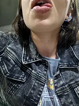 linda-schmidt online show from April 2026 03:35:01 AM