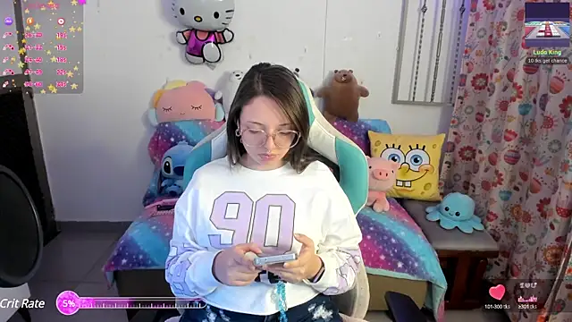 Snapshot of linda-schmidt chatting on February 2025 01:34:01 AM linda-schmidt online show from February 2025 01:34:01 AM