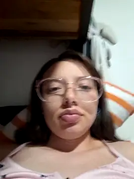 Snapshot of linda-schmidt chatting on September 2025 12:31:02 AM linda-schmidt online show from September 2025 12:31:02 AM