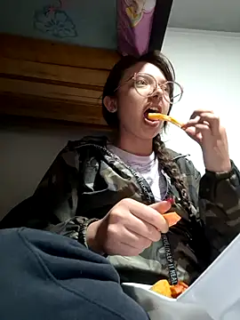 linda-schmidt online show from November 2025 01:54:02 AM