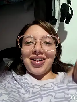 Snapshot of linda-schmidt chatting on March 2025 01:02:01 AM linda-schmidt online show from March 2025 01:02:01 AM