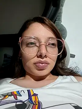 Snapshot of linda-schmidt chatting on June 2026 03:50:01 AM linda-schmidt online show from June 2026 03:50:01 AM