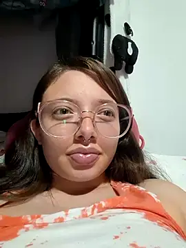 Snapshot of linda-schmidt chatting on March 2025 04:35:01 AM linda-schmidt online show from March 2025 04:35:01 AM