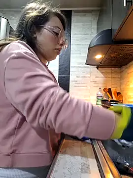 linda-schmidt online show from April 2026 12:34:01 AM