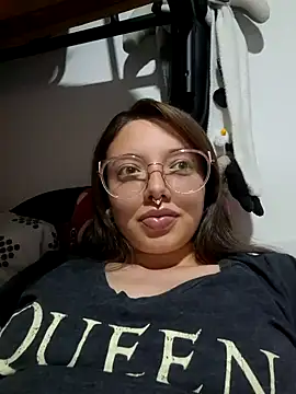 Snapshot of linda-schmidt chatting on February 2025 12:59:02 AM linda-schmidt online show from February 2025 12:59:02 AM