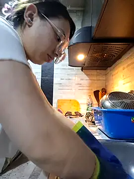 linda-schmidt online show from October 2025 12:32:02 AM