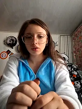 Snapshot of linda-schmidt chatting on October 2025 03:59:02 PM linda-schmidt online show from October 2025 03:59:02 PM