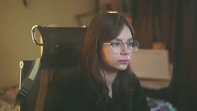 alyssa sweet online show from December 2025 06:07:02 AM