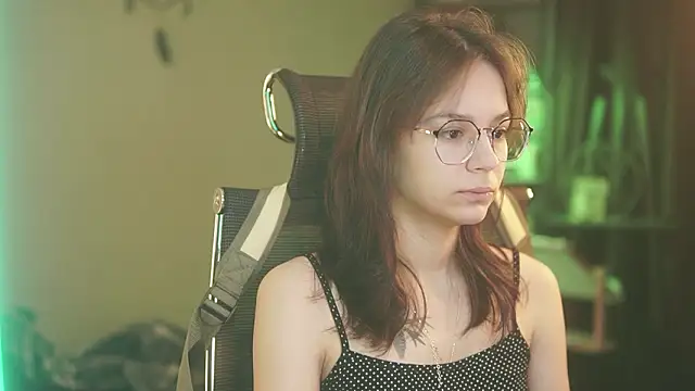 alyssa sweet online show from February 2026 04:45:02 AM