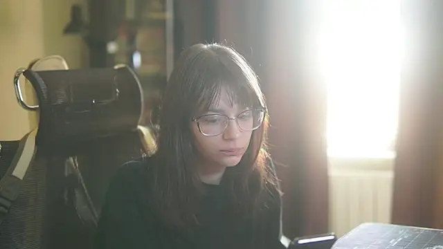 alyssa sweet online show from September 2025 04:18:02 AM