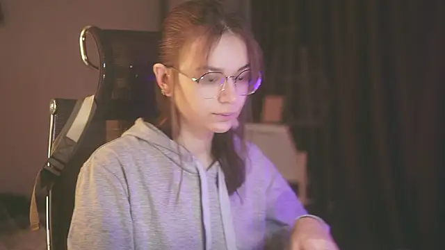 alyssa sweet online show from February 2026 05:04:01 AM