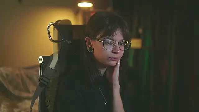 alyssa sweet online show from October 2025 04:28:02 AM