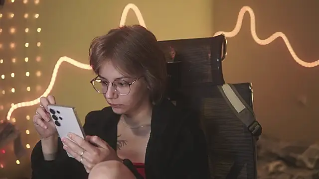 alyssa sweet online show from April 2026 03:53:02 AM