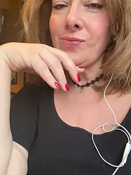 Snapshot of Alice_Sweetyyy chatting on March 2025 01:42:02 PM Alice Sweetyyy online show from March 2025 01:42:02 PM