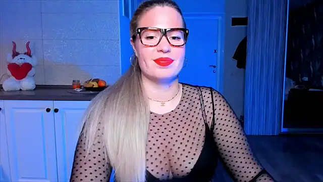 HotTiffani online show from November 2025 03:34:02 PM