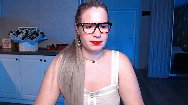 HotTiffani online show from September 2025 03:12:02 PM