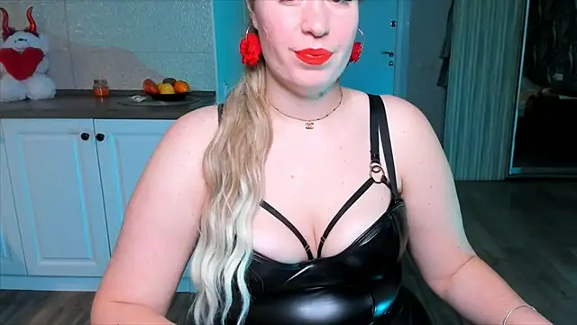 HotTiffani online show from November 2025 03:56:01 PM