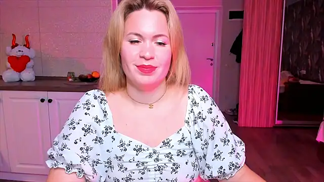 HotTiffani online show from November 2025 11:14:02 AM