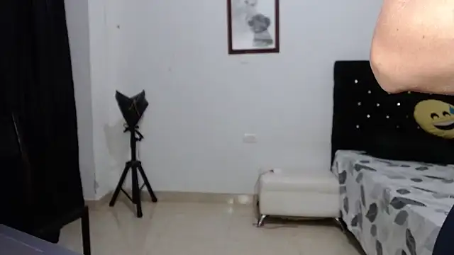 venuz mendoza20 online show from November 2025 01:25:02 PM