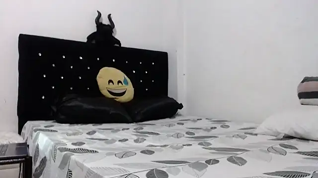 venuz mendoza20 online show from December 2025 02:40:01 PM