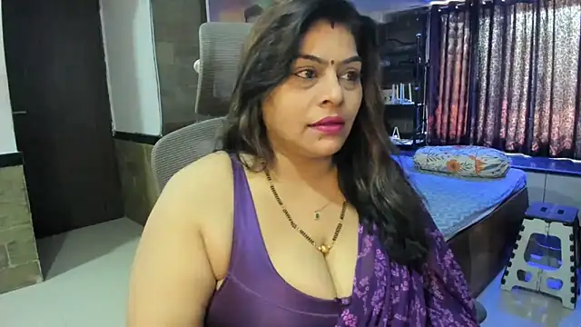 Snapshot of tarivishu23 chatting on March 2025 09:34:02 AM tarivishu23 online show from March 2025 09:34:02 AM
