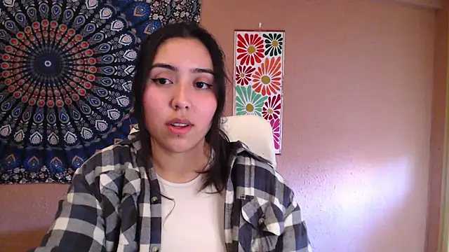 Snapshot of IntimateTales chatting on February 2025 05:00:01 PM IntimateTales online show from February 2025 05:00:01 PM