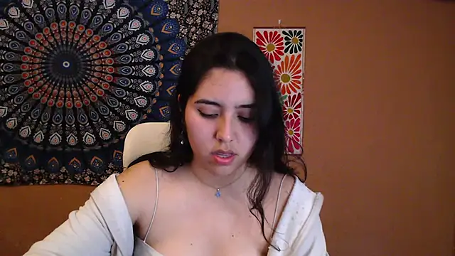 Snapshot of IntimateTales chatting on February 2025 05:39:02 PM IntimateTales online show from February 2025 05:39:02 PM