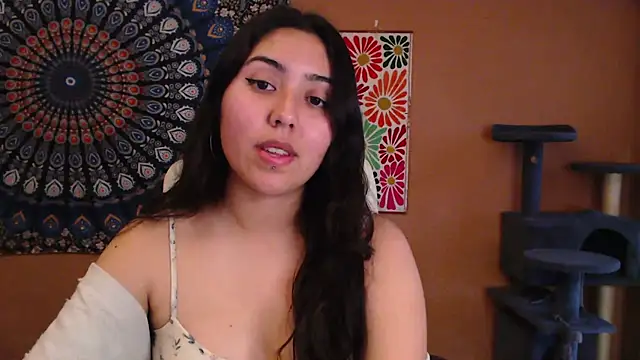 Snapshot of IntimateTales chatting on March 2025 05:02:01 PM IntimateTales online show from March 2025 05:02:01 PM