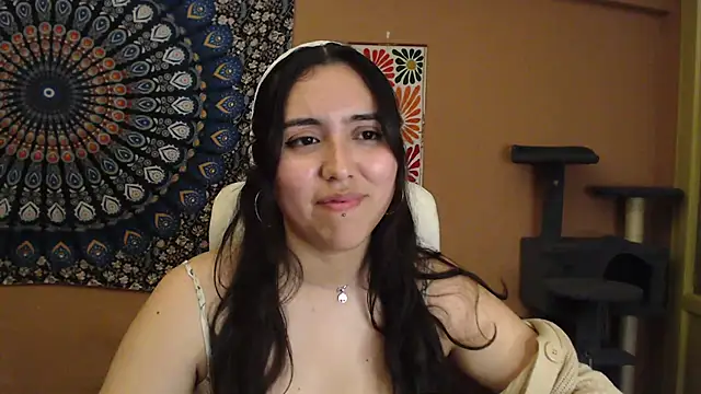 Snapshot of IntimateTales chatting on February 2025 08:58:02 PM IntimateTales online show from February 2025 08:58:02 PM