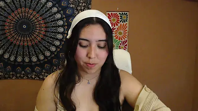 Snapshot of IntimateTales chatting on February 2025 05:52:01 PM IntimateTales online show from February 2025 05:52:01 PM