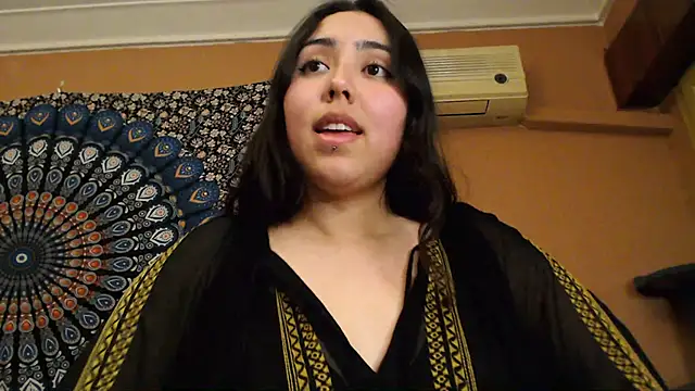 Snapshot of IntimateTales chatting on January 2025 05:19:01 PM IntimateTales online show from January 2025 05:19:01 PM